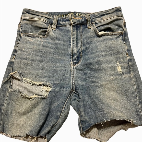 American Eagle Outfitters Pants - American eagle women’s size 2 distressed jean shorts